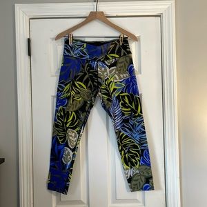 Calvin Klein workout leggings - size Large